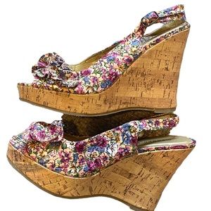 Madden Girl Floral Fabric Open Toe Wedges Size 8